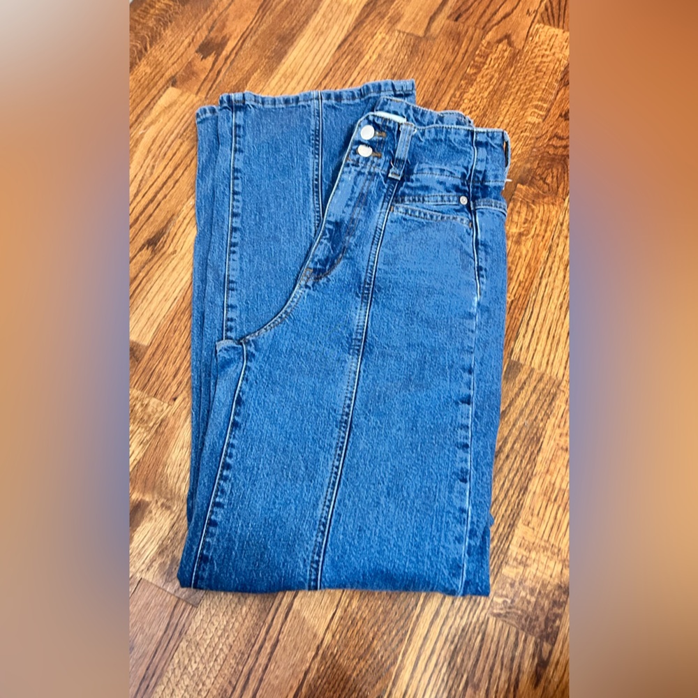 Universal Thread Relaxed Fit Blue Jeans